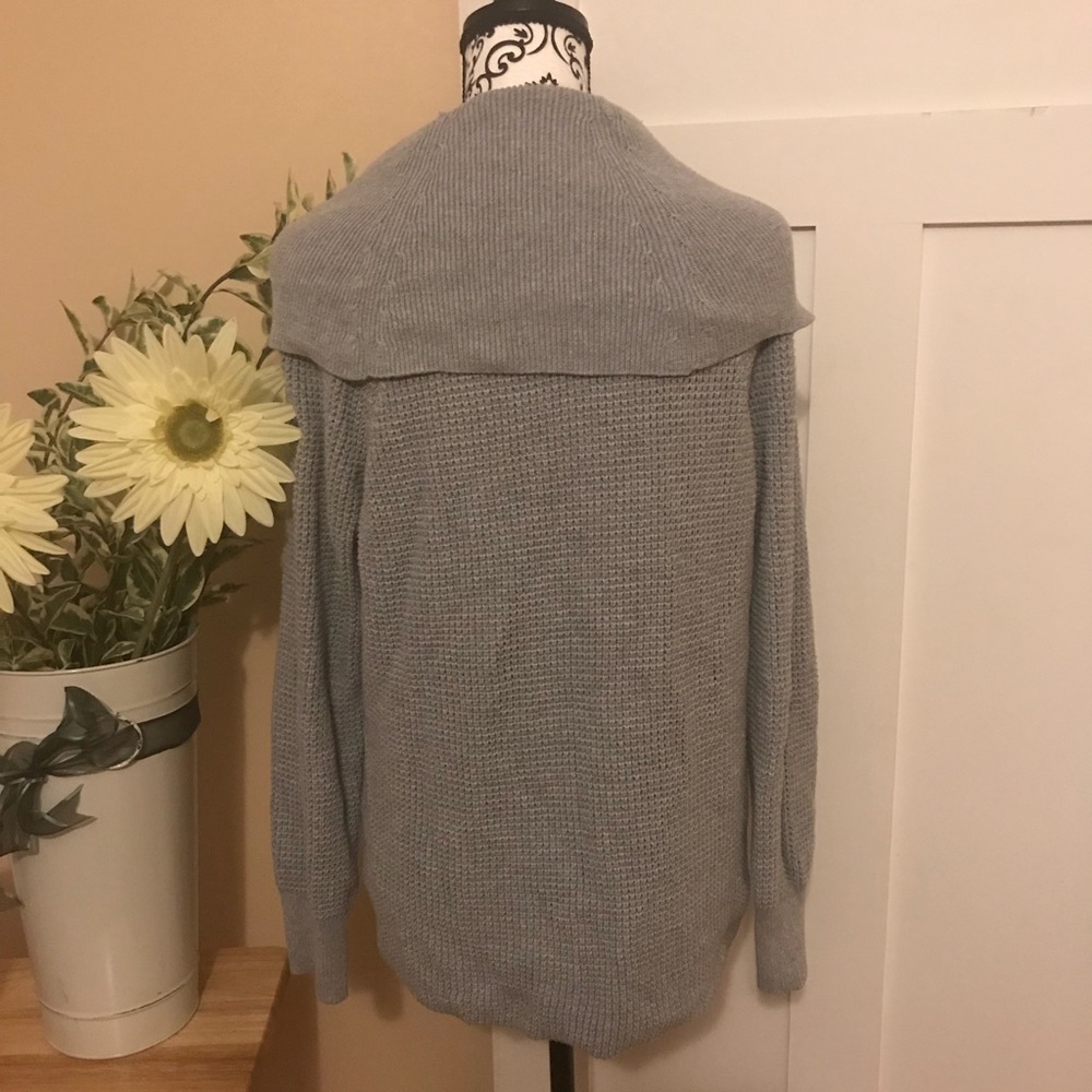 Michael Kors Sweater - Picture 4 of 8